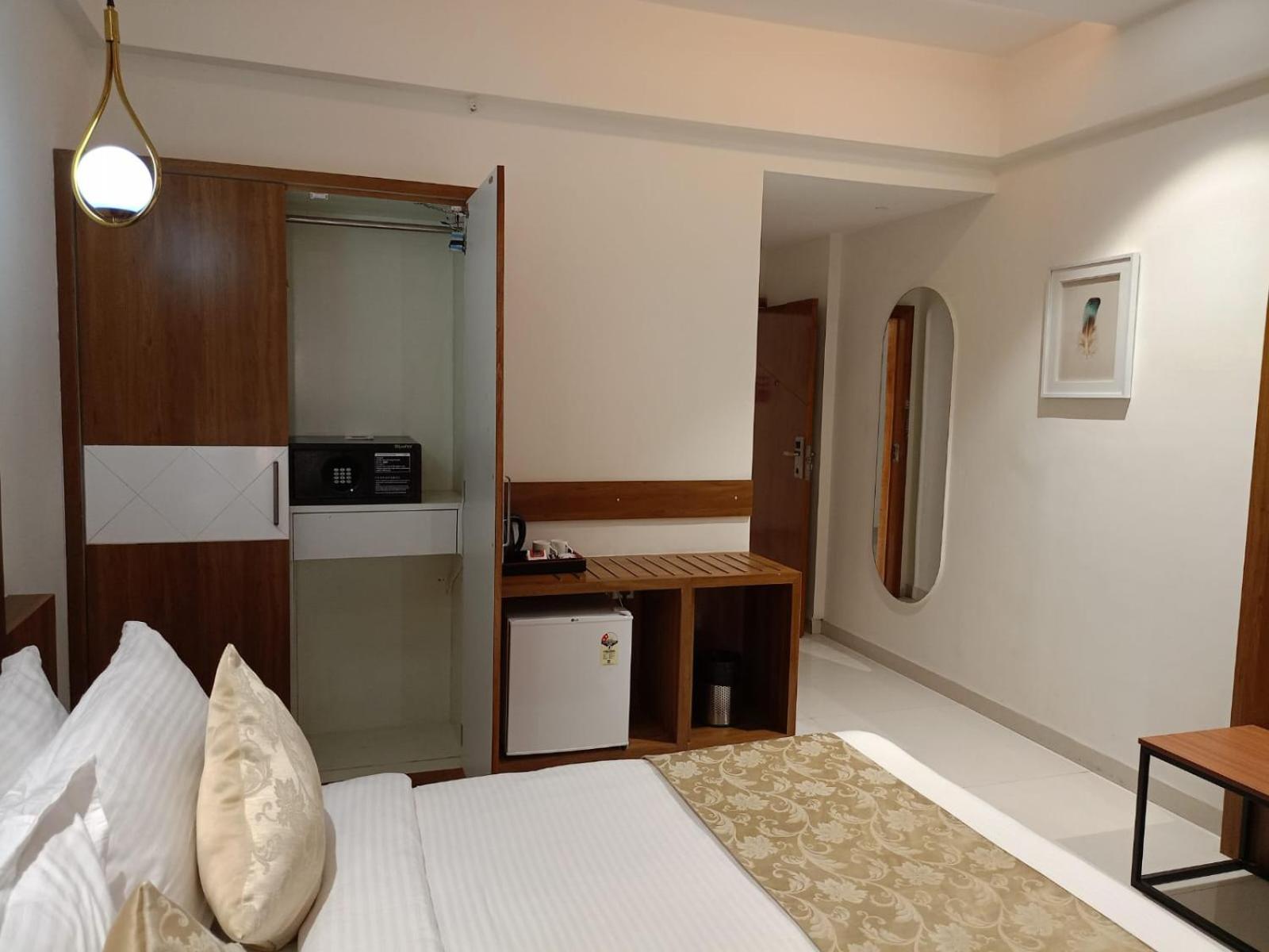 Lords Eco Inn, Ambaji Kültér fotó