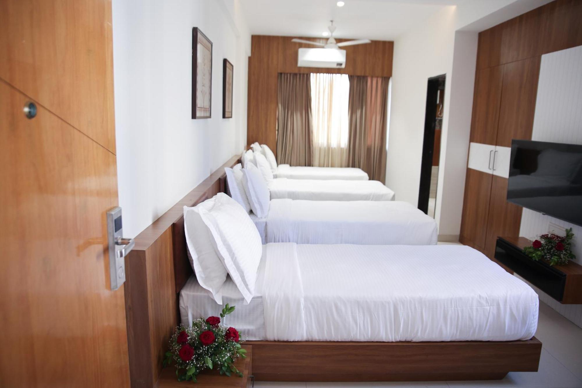 Lords Eco Inn, Ambaji Kültér fotó